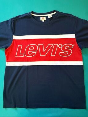 Levi's Navy and Red Chest-Panel Logo Tee